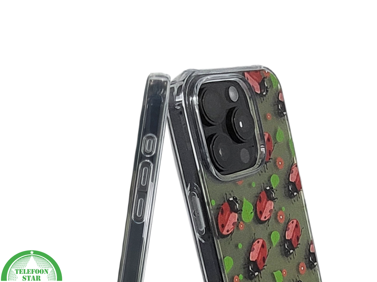 iPhone 16 Pro Max Transparant Hoesje Met Lieveheersbeestjes Groene Achtergrond Bescherming