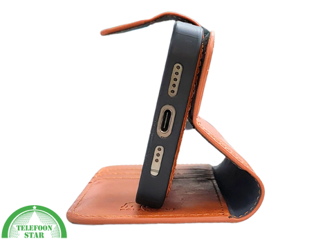 Cognac Bookcase Hoesje twee en een iPhone 15 Pro Max &ndash; Lederen Look &amp; Kaartvak | Telefoonstar.nl