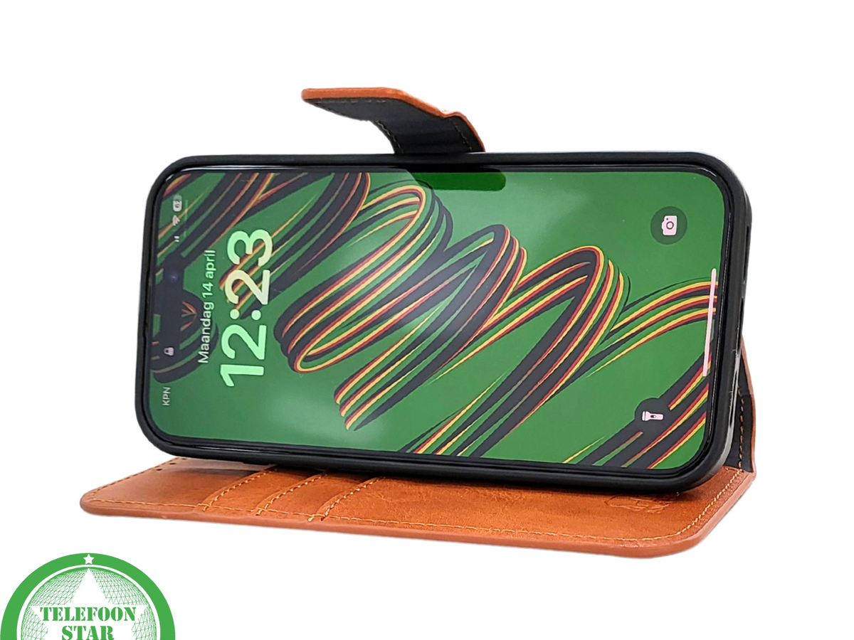 Cognac Bookcase Hoesje twee en een iPhone 15 Pro Max &ndash; Lederen Look &amp; Kaartvak | Telefoonstar.nl