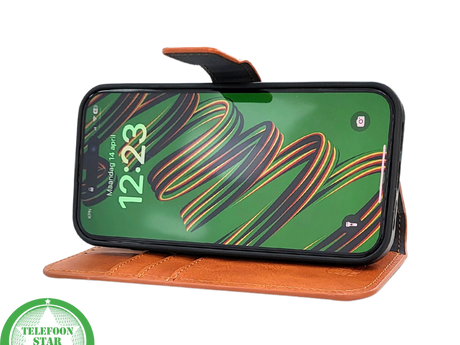 Cognac Bookcase Hoesje twee en een iPhone 15 Pro Max &ndash; Lederen Look &amp; Kaartvak | Telefoonstar.nl