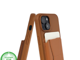 iPhone 15 Hoesje &ndash; Cognacbruin met Pasjeshouder | Functioneel &amp; Stijlvol
