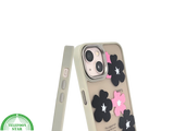 iPhone 13 / 14 Hoesje &ndash; Matgroene Rand met Bloemenprint Zwart/Roze | Telefoonstar