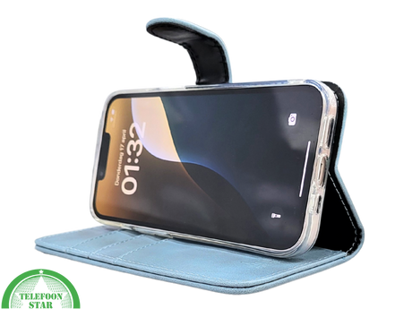 Lichtblauw Bookcase Hoesje iPhone 13 en 14 Met Sluitbandje en Pasjeshouder prijs goedkoop &euro;14,95