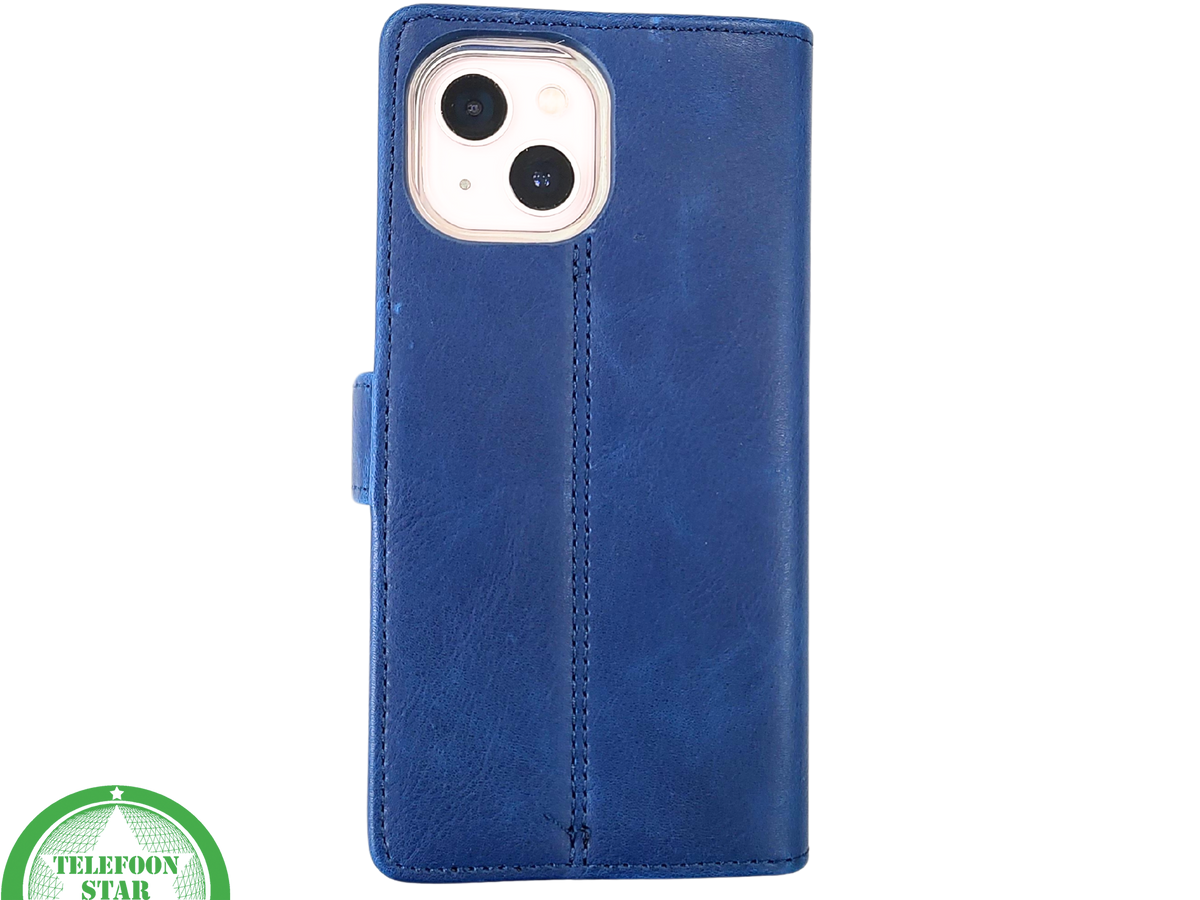 Donkerblauw Bookcase Hoesje iPhone 13 / 14 &ndash; Magneetsluiting en Pasjesvakken | &euro;14,95