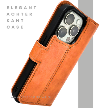 Cognac Bookcase Hoesje twee en een iPhone 15 Pro Max &ndash; Lederen Look &amp; Kaartvak | Telefoonstar.nl