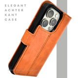 Cognac Bookcase Hoesje twee en een iPhone 15 Pro Max &ndash; Lederen Look &amp; Kaartvak | Telefoonstar.nl