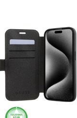 Hoesje voor iPhone 15 Bookcase &ndash; LuxeBruin Lederen Look met Goudkleurig Logo Geef je iPhone 15 een stijlvolle en elegante uitstraling met ditBruin bookcase hoesje.