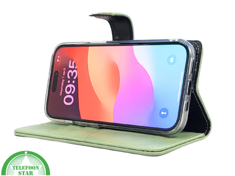 iPhone 15 Plus Hoesje Lichtgroen &ndash; Bookcase met Pasjeshouder