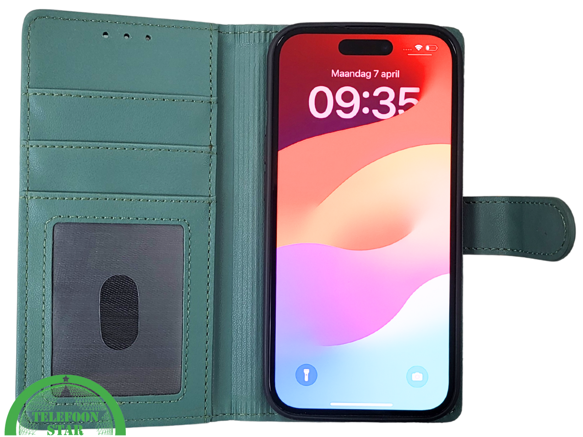 iPhone 15 Bookcase Hoesje Groen &ndash; Leren Case met Pasjeshouder