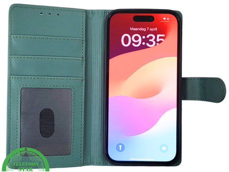 iPhone 15 Plus Bookcase Hoesje Groen &ndash; Leren Case met Pasjeshouder