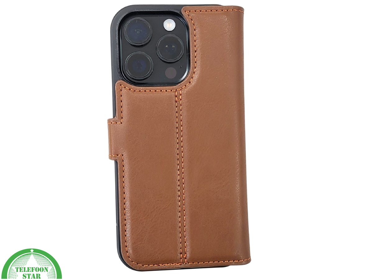 iPhone 16 Pro Insteekhoesje Klassiek Bruin &ndash; Tijdloze Leren Look met Open Bovenkant
