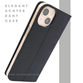 Zwart Bookcase Hoesje iPhone 13 / 14 &ndash; Met Structuur en Pasjeshouder | &euro;14,95
