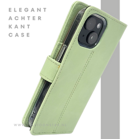iPhone 15 Plus Hoesje Lichtgroen &ndash; Bookcase met Pasjeshouder