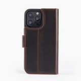 iPhone 15 2 in 1 Bookcase | 100% Leer | Ruimte voor drie pasjes | Bruin