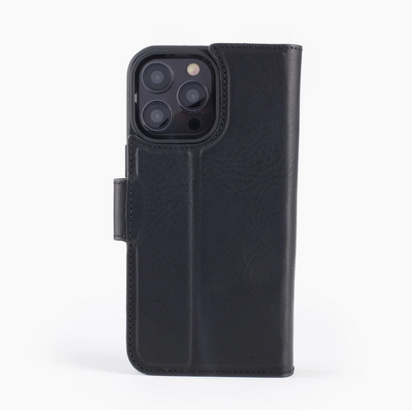 iPhone 15 Plus 2 in 1 Bookcase | 100% Leer | Ruimte voor drie pasjes | Zwart